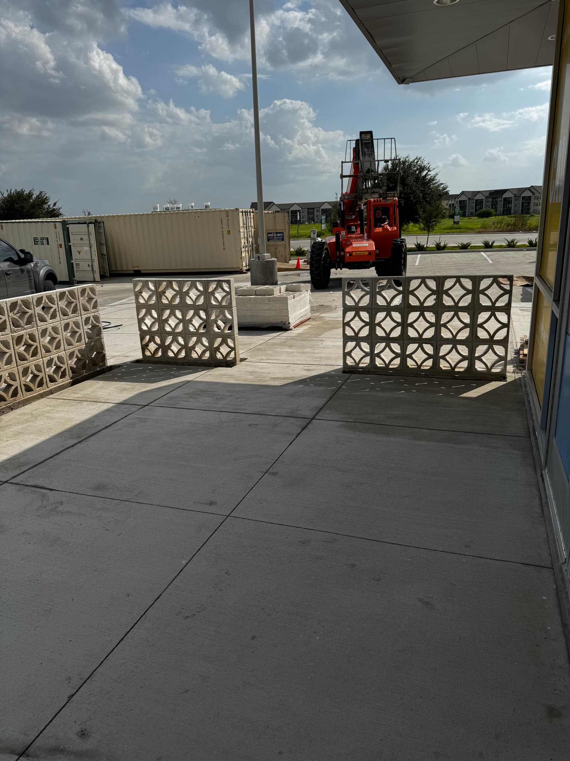Gallery photos for Breezeblock Patio Wall Built for CAVA in New Braunfels: Image #4